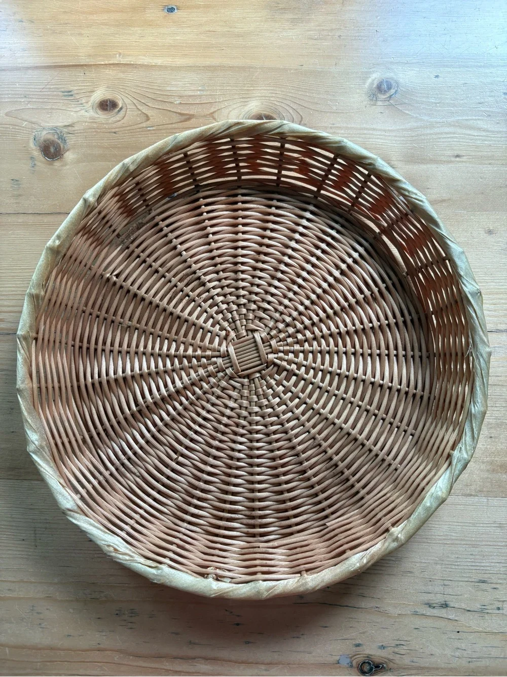 Woven Round Rattan Serving Basket - Natural Brown~15” diameter